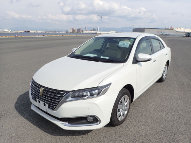 2018 TOYOTA Premio