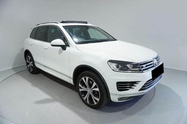 2016 VOLKSWAGEN Touareg