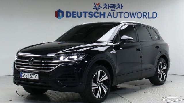 2020 VOLKSWAGEN Touareg