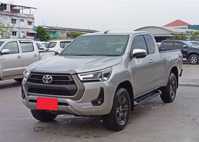 2021 TOYOTA Hilux