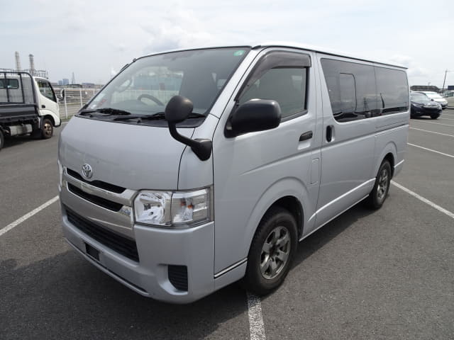 2016 TOYOTA Regiusace Van