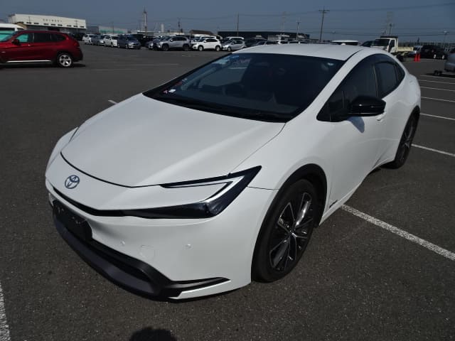 2024 TOYOTA Prius