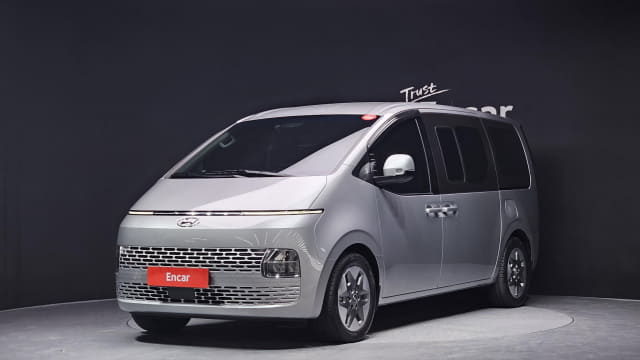 2024 HYUNDAI Staria