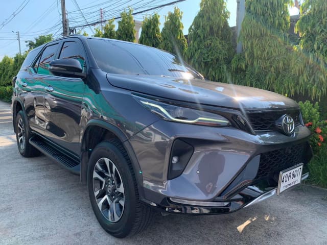 2023 TOYOTA Fortuner
