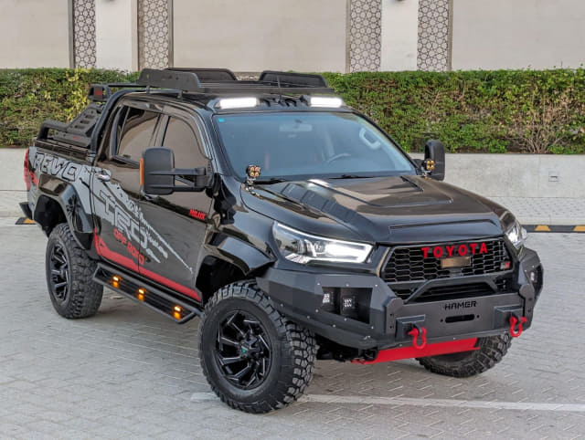 2019 TOYOTA Hilux