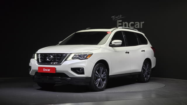 2018 NISSAN Pathfinder