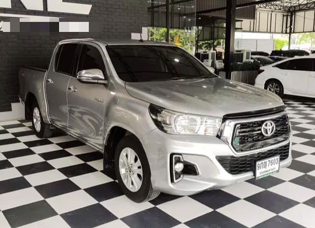 2019 TOYOTA Hilux