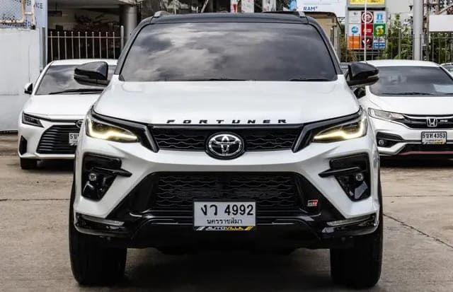 2024 TOYOTA Fortuner