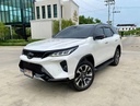 2022 TOYOTA Fortuner