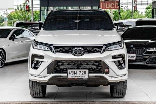 2023 TOYOTA Fortuner