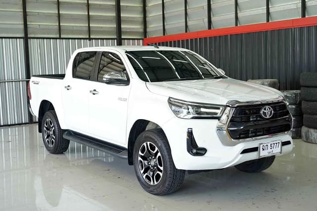 2022 TOYOTA Hilux