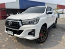2019 TOYOTA Hilux