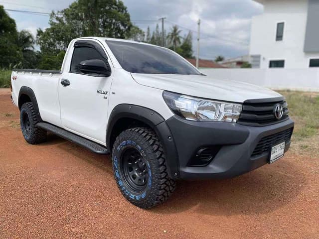 2019 TOYOTA Hilux