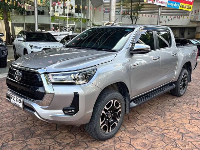 2022 TOYOTA Hilux