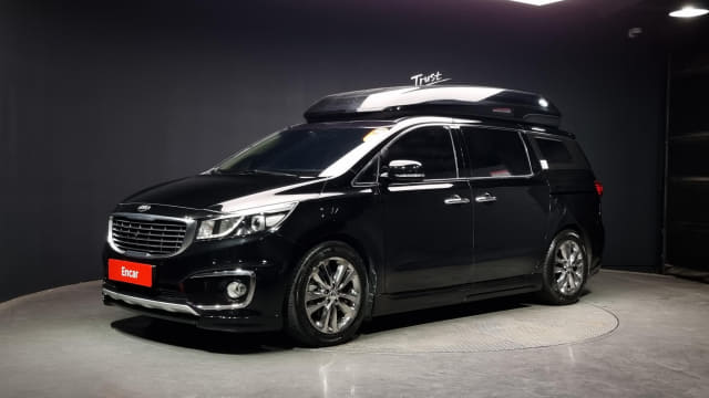 2017 KIA Carnival