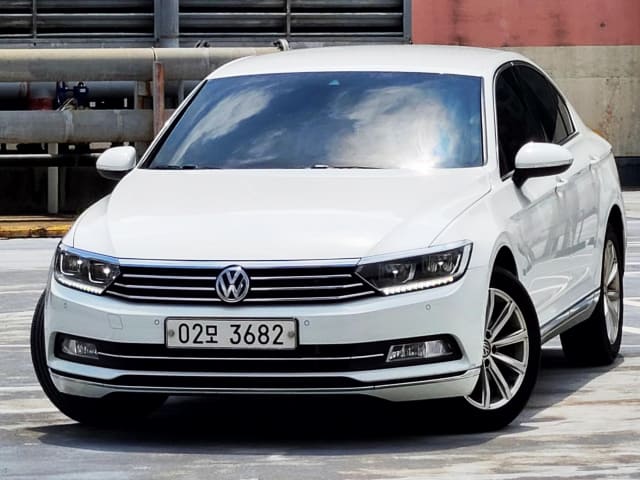 2018 VOLKSWAGEN Passat