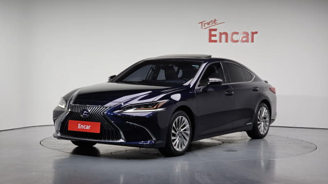 2019 LEXUS ES