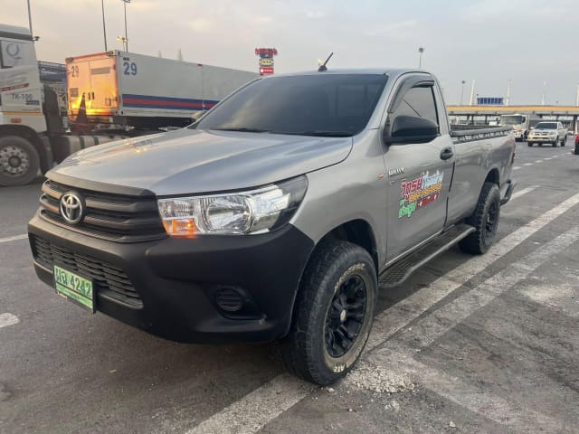 2019 TOYOTA Hilux