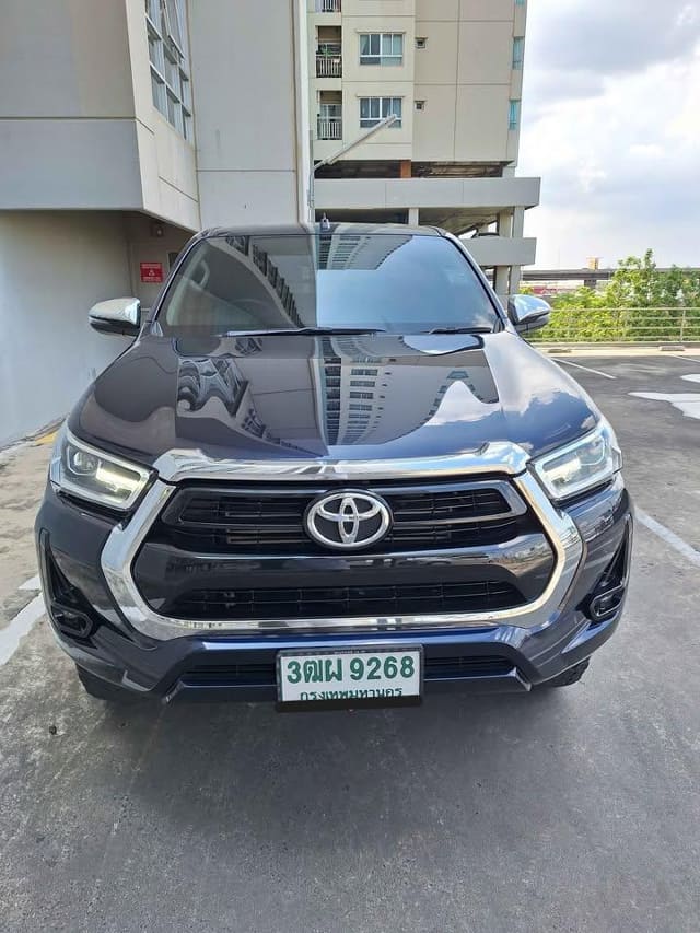 2022 TOYOTA Hilux