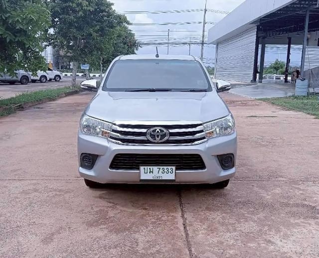 2017 TOYOTA Hilux