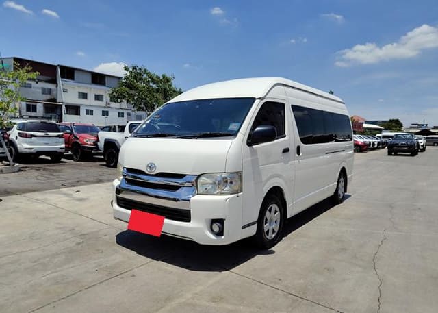 2018 TOYOTA Hiace Commuter