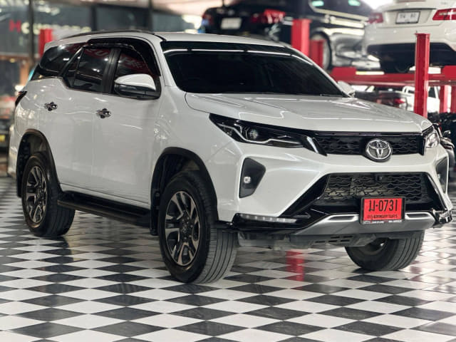 2022 TOYOTA Fortuner