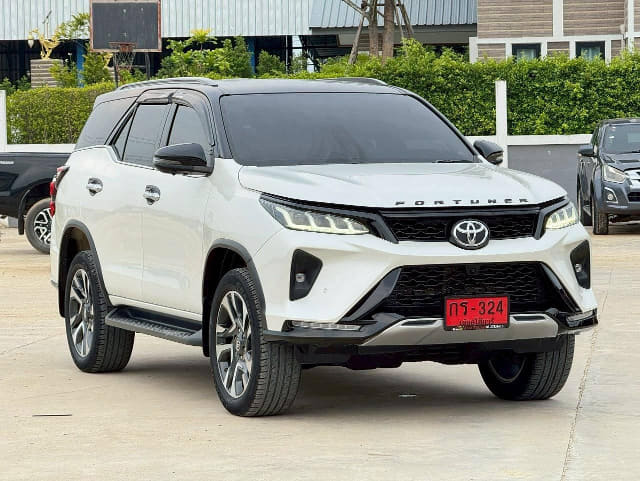 2022 TOYOTA Fortuner