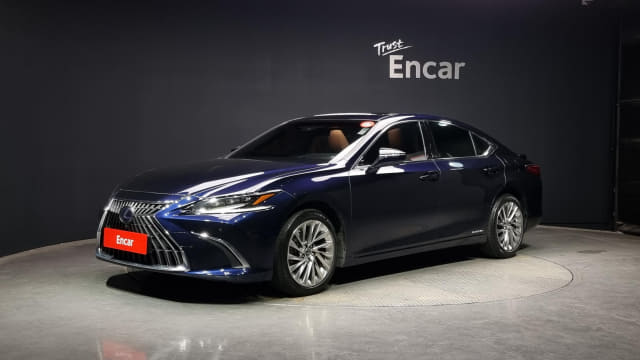 2022 LEXUS ES