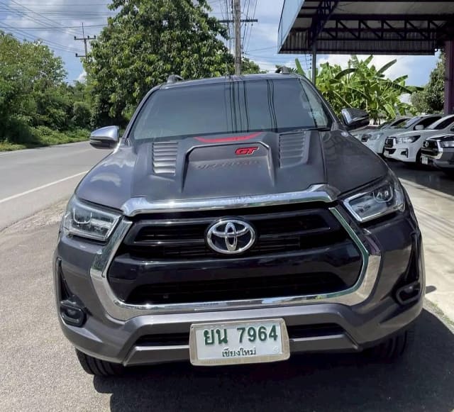 2023 TOYOTA Hilux