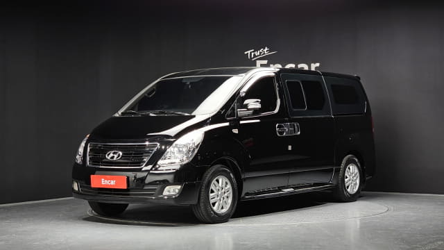 2017 HYUNDAI Grand Starex