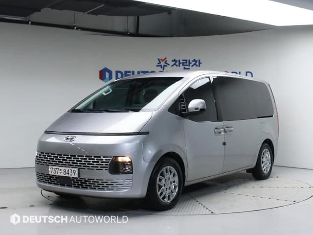 2022 HYUNDAI Staria