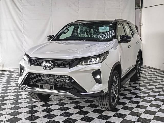 2025 TOYOTA Fortuner
