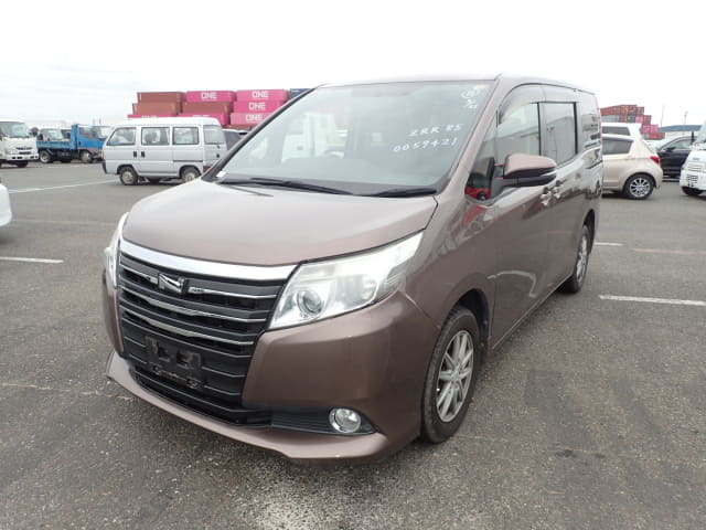 2016 TOYOTA Noah