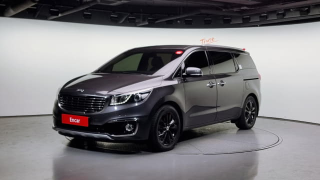 2017 KIA Carnival