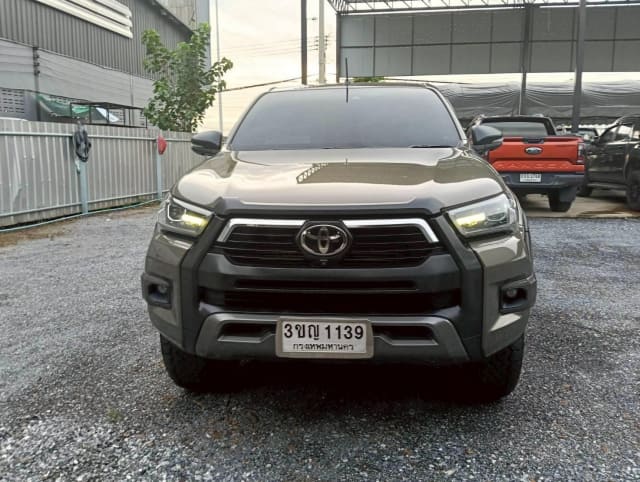 2022 TOYOTA Hilux