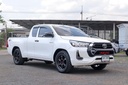 2021 TOYOTA Hilux