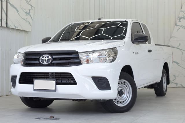 2017 TOYOTA Hilux