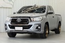 2019 TOYOTA Hilux
