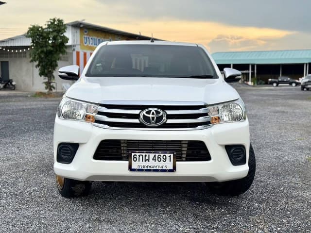 2017 TOYOTA Hilux, 