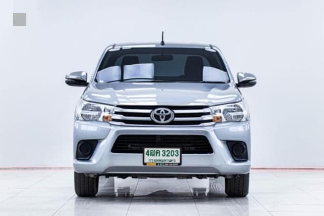 2017 TOYOTA Hilux