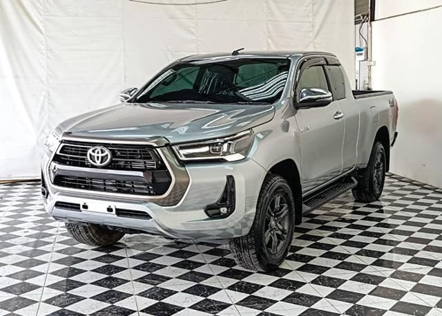2021 TOYOTA Hilux