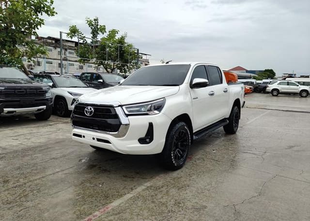 2022 TOYOTA Hilux