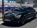 2017 Genesis EQ900