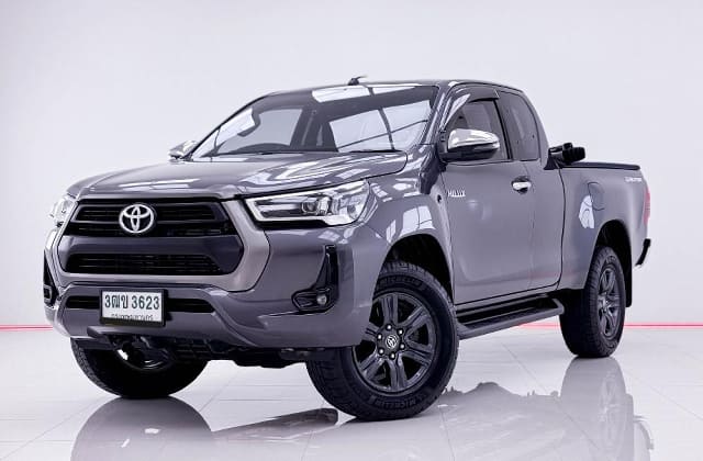 2017 TOYOTA Hilux