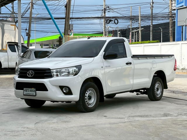 2018 TOYOTA Hilux