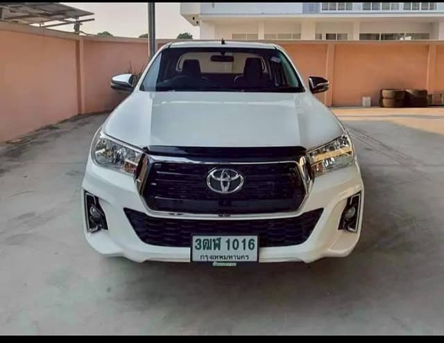 2020 TOYOTA Hilux