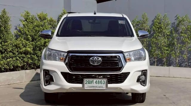 2019 TOYOTA Hilux