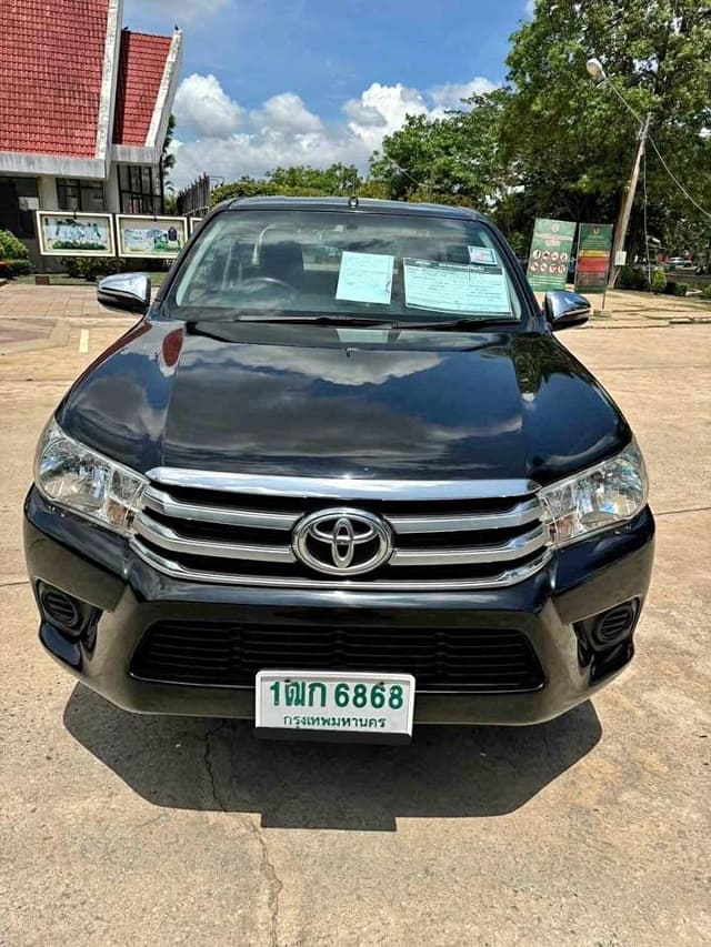 2017 TOYOTA Hilux, 