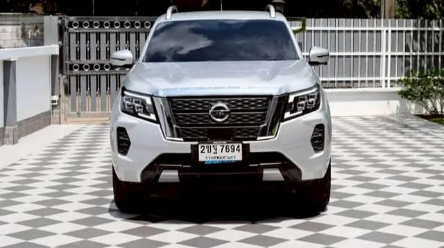 2020 NISSAN Navara