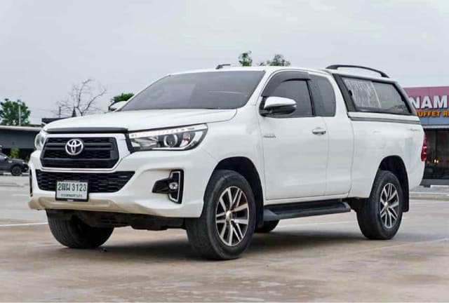 2018 TOYOTA Hilux